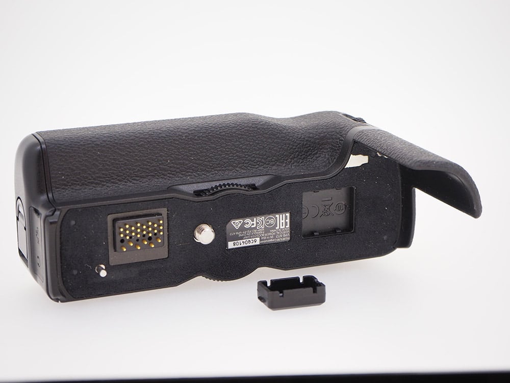 Fujifilm VPB-XT2 Vertical Booster Grip for X-T2 - Image 5