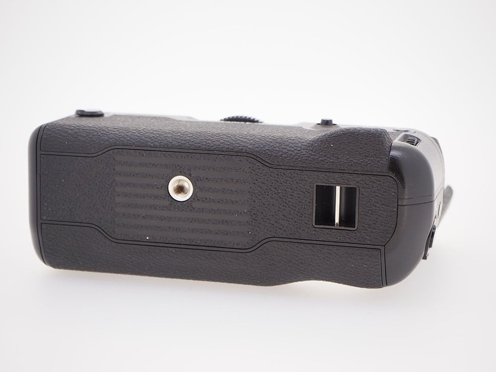 Fujifilm VPB-XT2 Vertical Booster Grip for X-T2 - Image 6