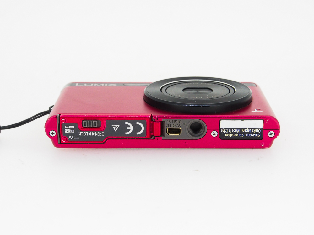 【美品】Panasonic LUMIX DMC-XS1 レッド 概要 デジタルカメラ DMC-XS1 | LUMIX（ルミックス） ミラーレス