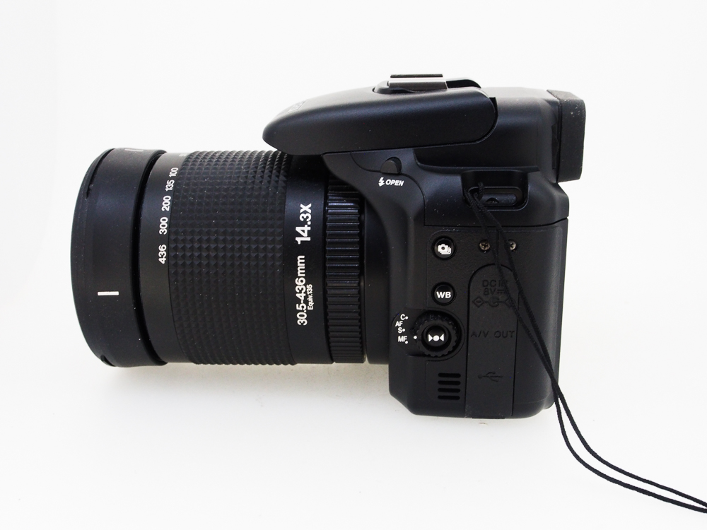 FujiFilm FinePix S200EXR Digital Bridge Camera - Image 4