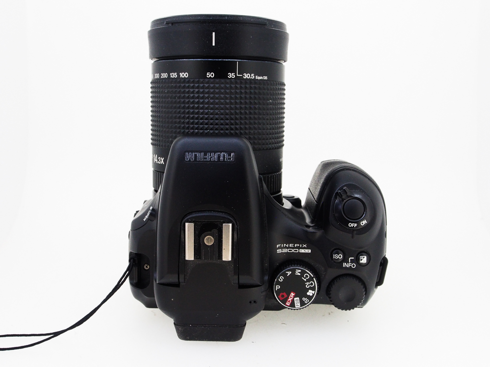 FujiFilm FinePix S200EXR Digital Bridge Camera - Image 7