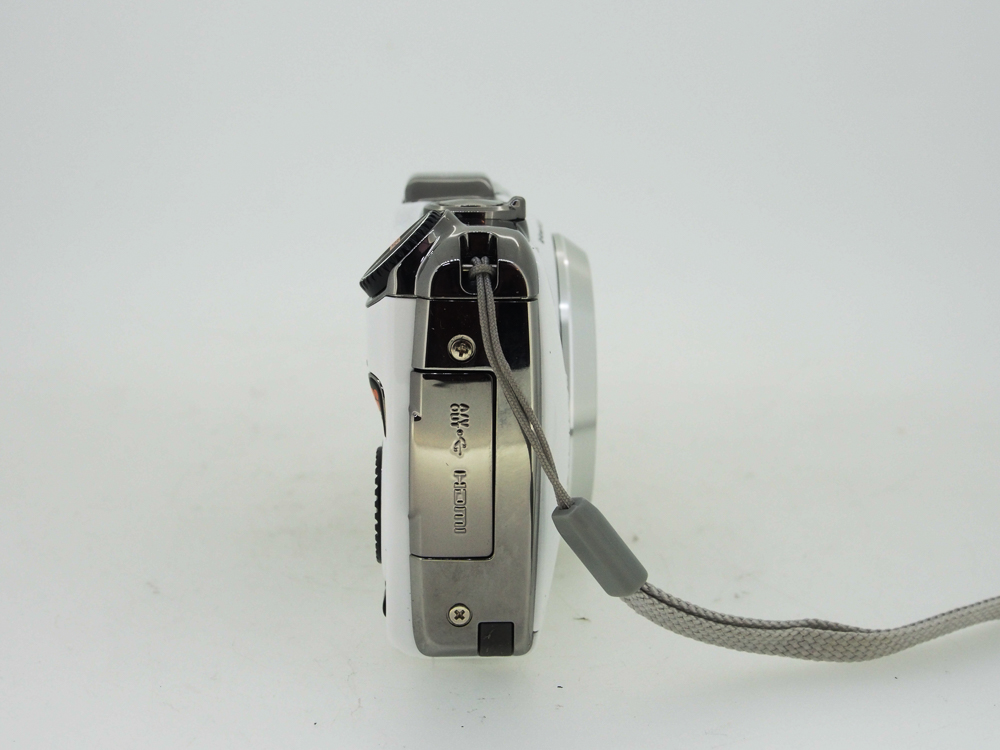 Fujifilm FinePix F600 EXR Digital Compact Camera - Image 7