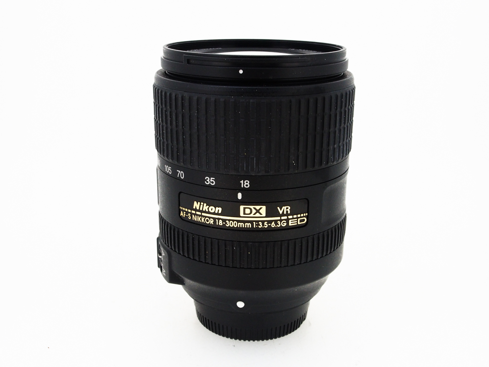 Nikon AF-S DX Nikkor 18-300mm f/3.5-6.3G ED VR Lens - Image 2