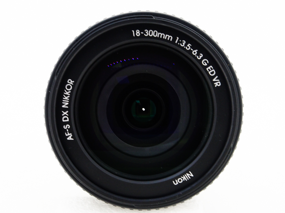Nikon AF-S DX Nikkor 18-300mm f/3.5-6.3G ED VR Lens - Image 4