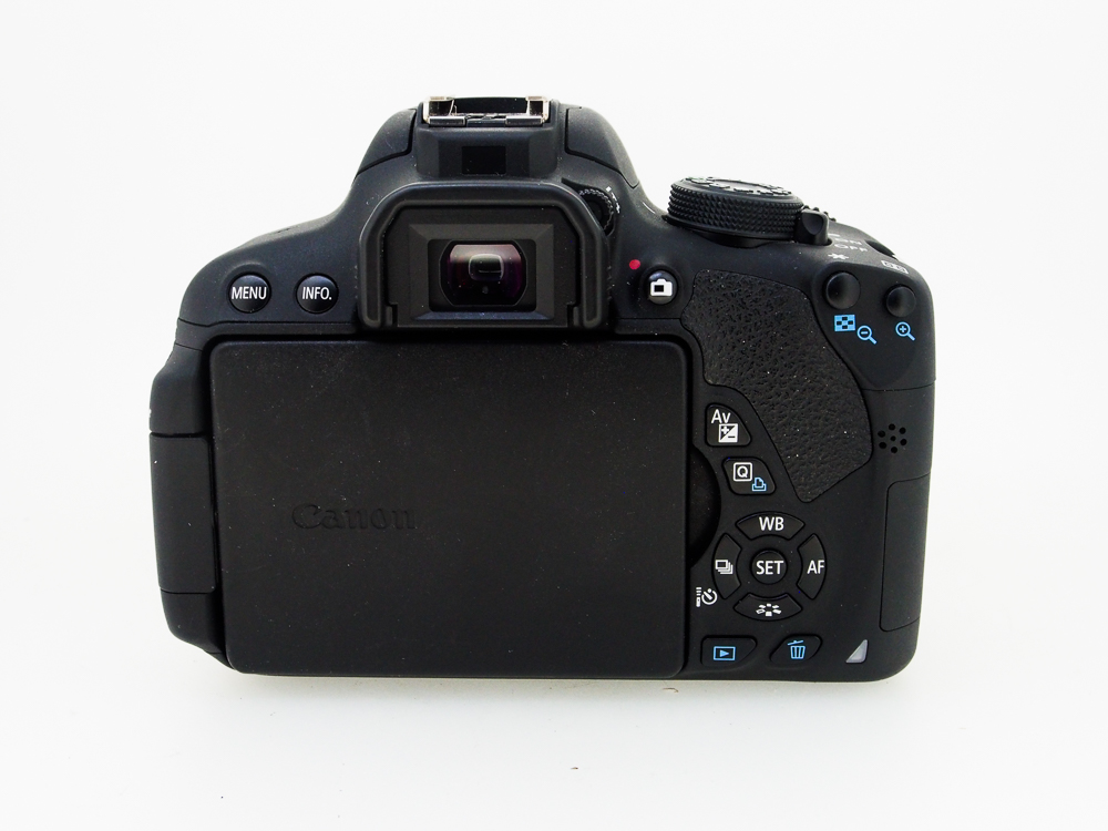 Canon EOS 700D + EF-S 18-55mm F3.5-5.6 IS STM Lens - Image 4