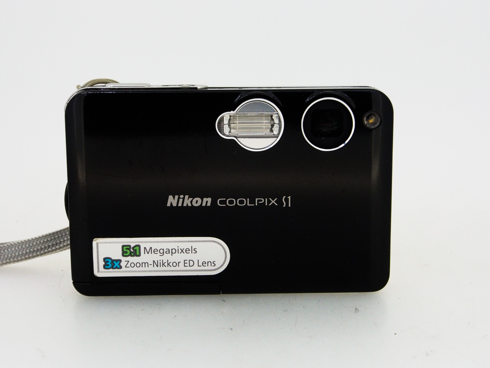 Nikon Coolpix S1 Compact Digital Camera