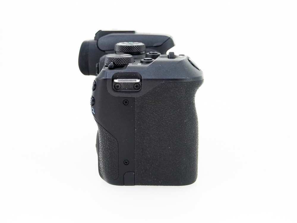 Canon EOS R10 Digital Camera Body - Image 7