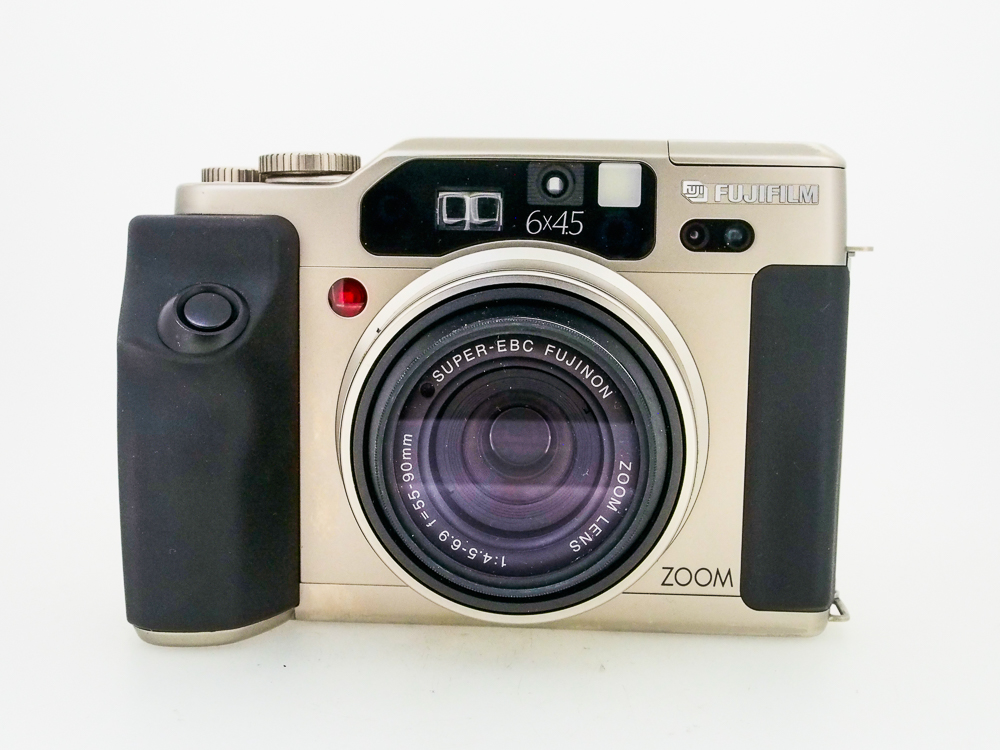 Fujifilm GA645Zi Medium Format Film Camera - Image 2