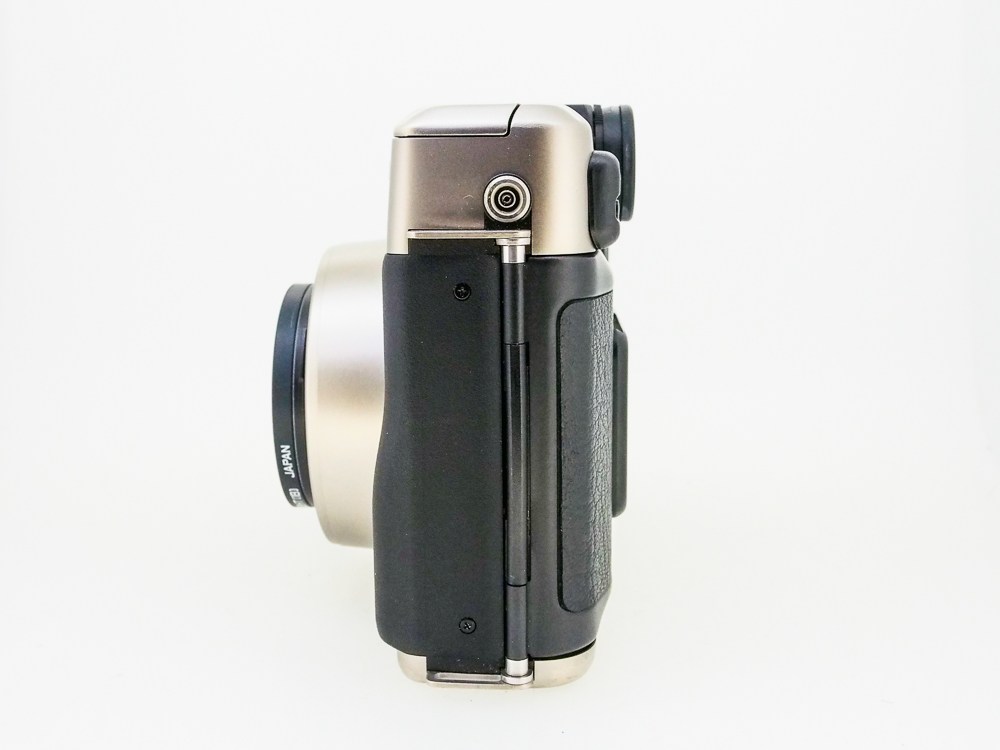 Fujifilm GA645Zi Medium Format Film Camera - Image 3