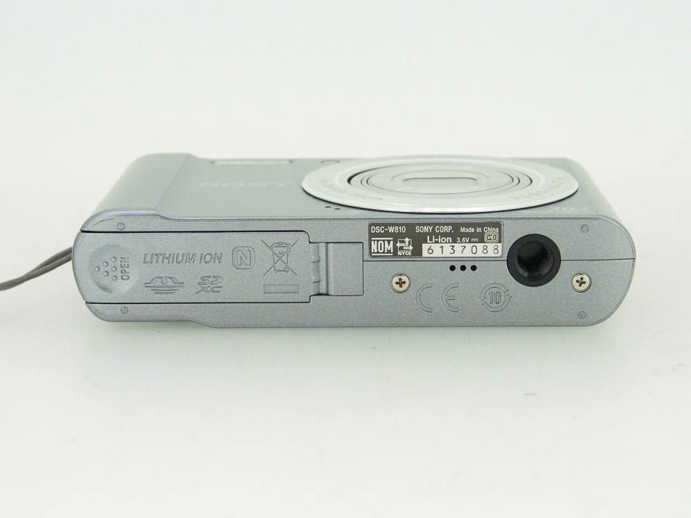 Sony CyberShot W810 Compact Digital Camera - Image 7
