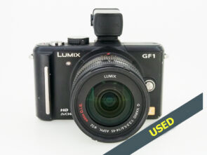 Panasonic Lumix DMC-GF1 + 14-45mm F3.5-5.6 OIS + EVF Finder